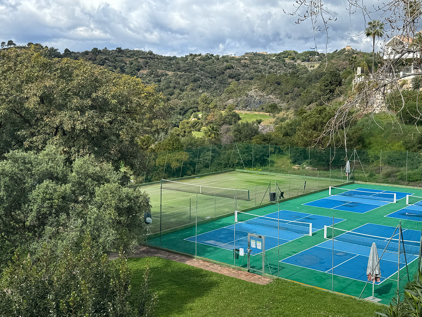 Los Arqueros Tennis Center: A Hidden Gem in Benahavís